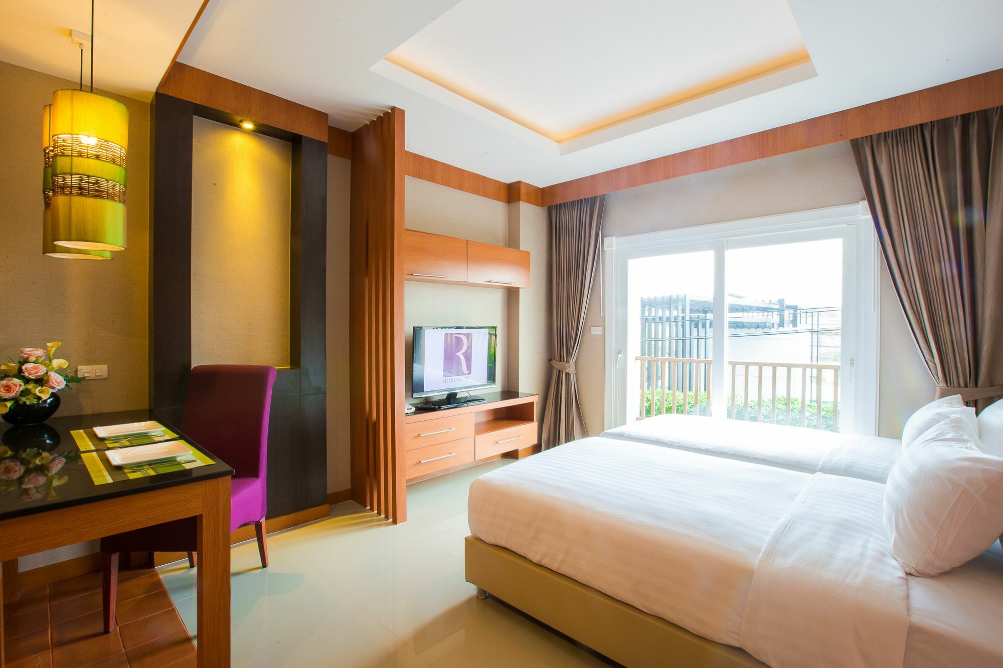 Romantic Khon Kaen Hotel Экстерьер фото